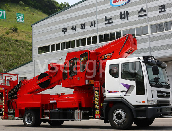 Автовышка Novas 700Q 46 м на базе Daewoo Novus