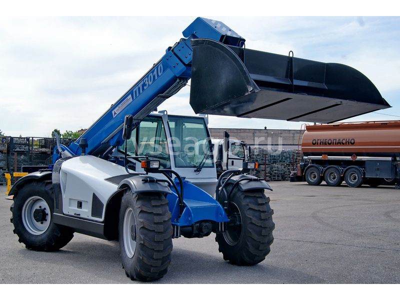 Погрузчик телескопический ПТ-3010