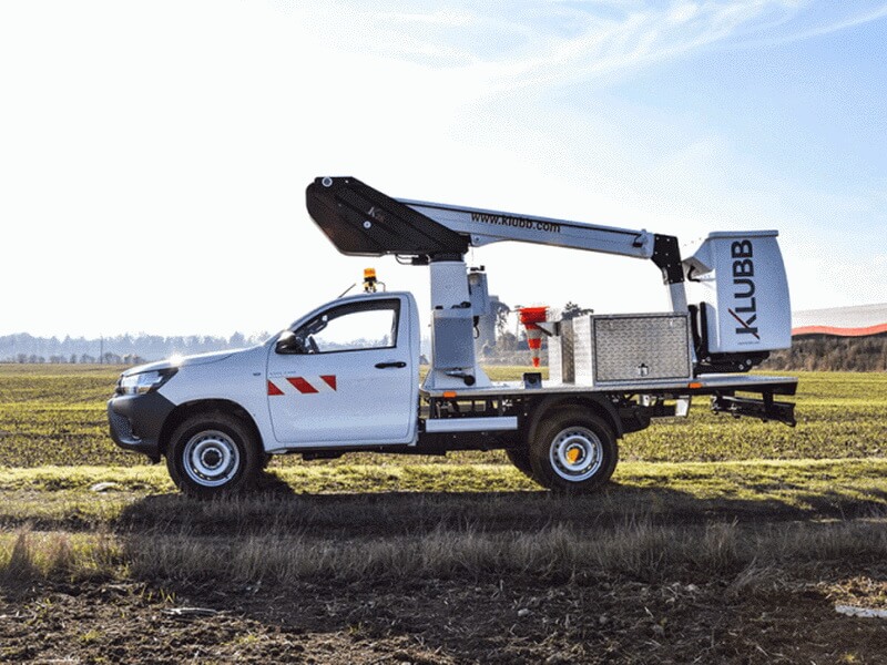 Автовышка Klubb K26 11,2 м на базе Toyota Hilux