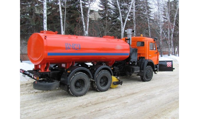 Комбинированная дорожная машина КО-823-01